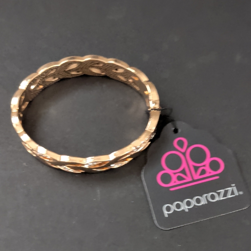 Paparazzi Shimmering Gold Bracelet